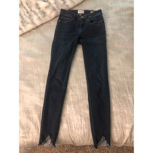 FRAME Le Skinny De Jeanne, size 25